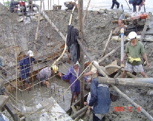 Đổ móng